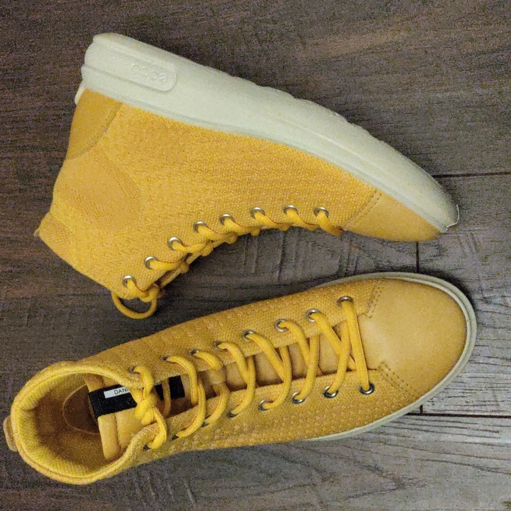 Ecco Soft Yellow High Top Sneakers